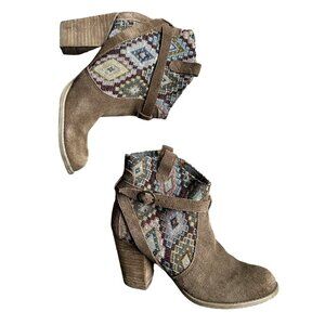 American Eagle Bohemian Suede Ankle Boots Aztec Pattern Tapestry Chunky Heel 7